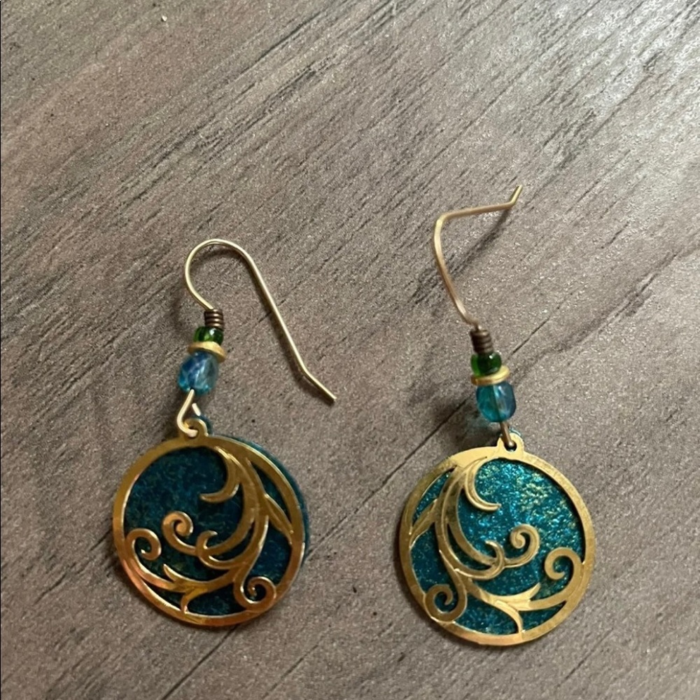 Earring bundle - Picture 3 of 5